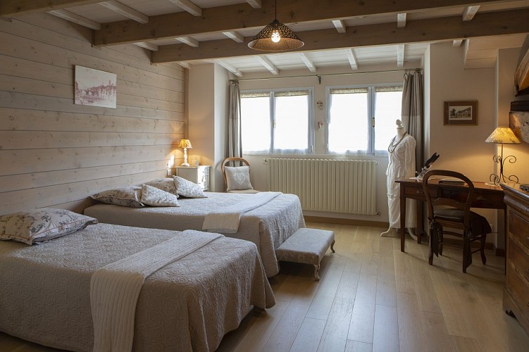 chambre d'hôtes ANGE LA GRANGE DU HERISSON_8