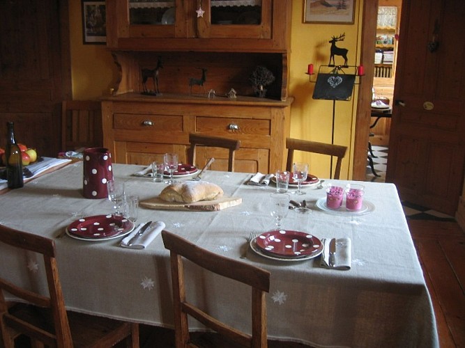 Table d'Hôtes - CHEZ LES COLIN_2
