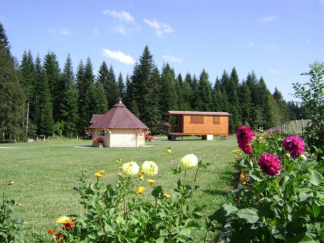 CHAMBRES D'HÔTES - AUX TROIS SAPINS_6