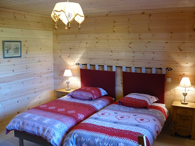 CHAMBRES D'HÔTES - LES DOLINES_2