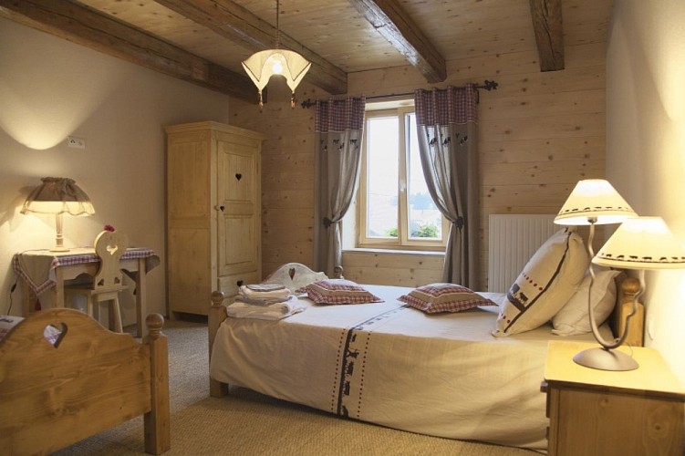 CHAMBRES D'HÔTES - LA FERME DES RAVIÈRES_3