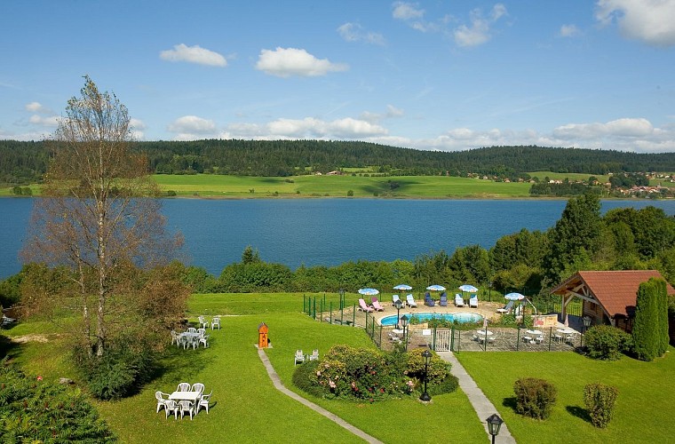 EXTERIEUR HOTEL LE LAC