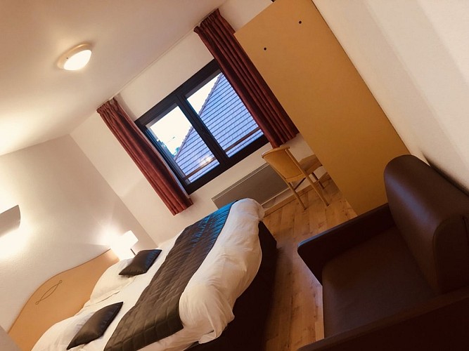 HÔTEL - LE CHAMP DES LYS_2