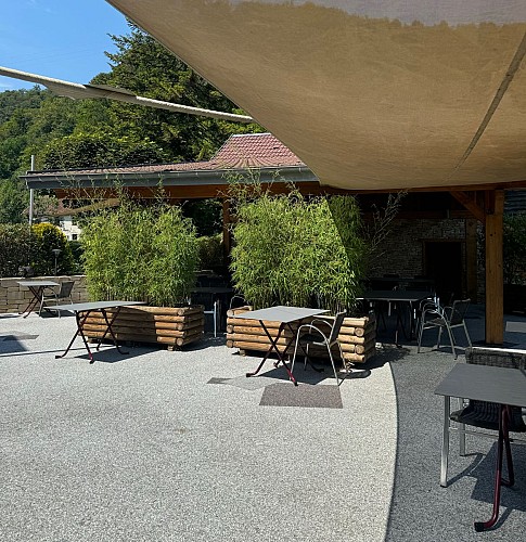Terrasse Auberge 3 ponts - Alexia Maitrehenry