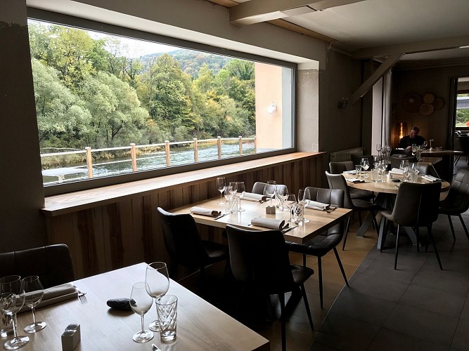 restaurant-rives-du-doubs