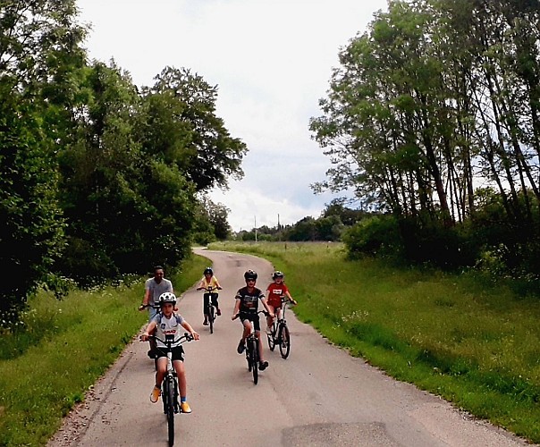 le Haut Doubs à vélo - balade en famille 