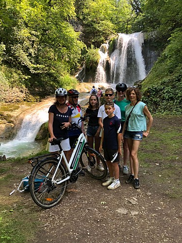 balade aventure à vélo cascade de l'Audeux et Abbaye de le Grâce-Dieu 