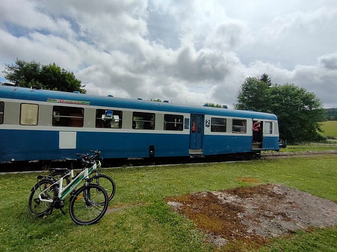 balade à vélo et train des horlogers