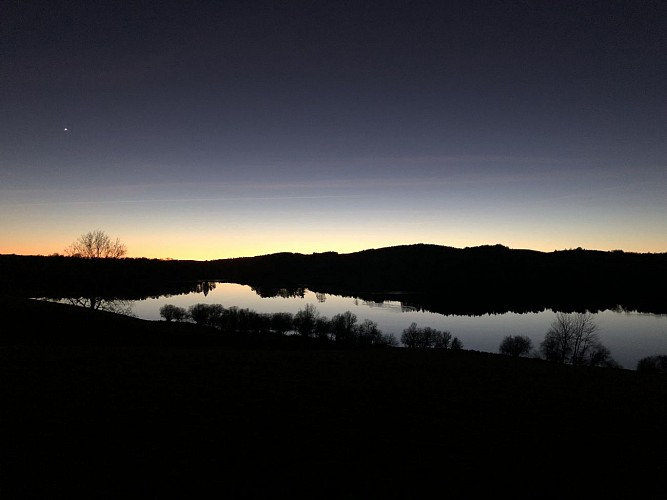 Lac du Chamet nuit.©Lecadet-OTCHC