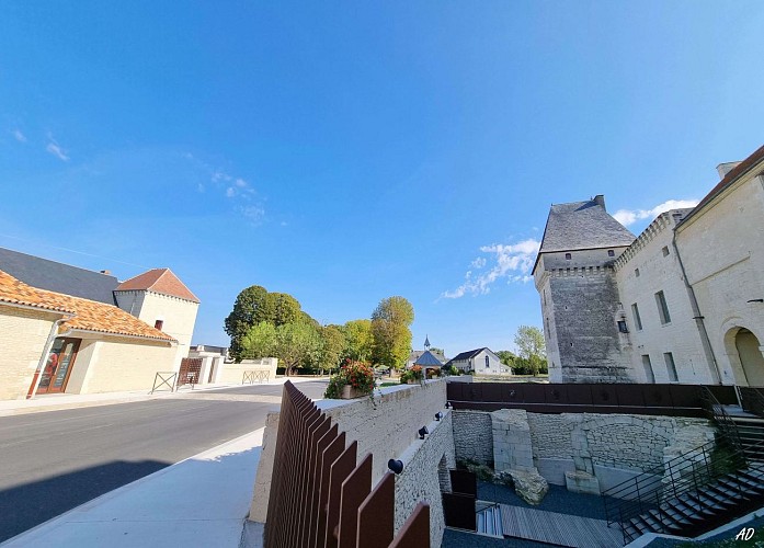 02-Monts-sur-Guesnes_Guide secteur_2023