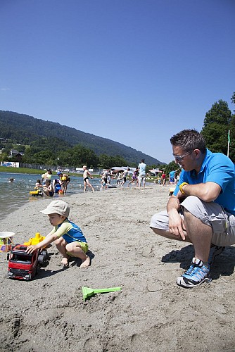 Lac Bleu beach with lifeguard