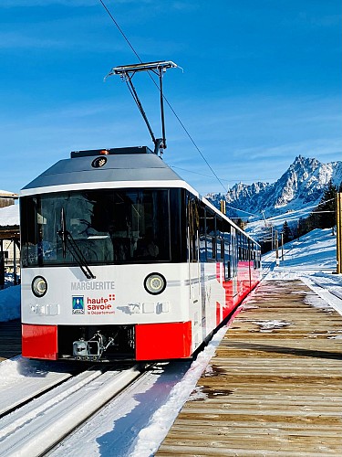 Tramway du Mont-Blanc