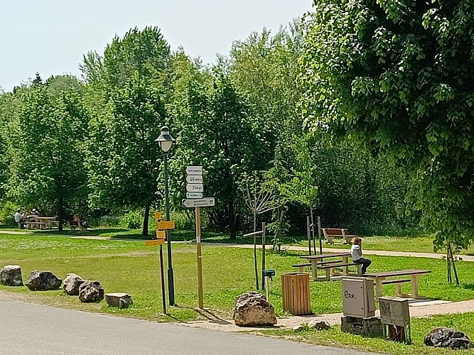 Aire de pique-nique, Saint-Genix-sur-Guiers