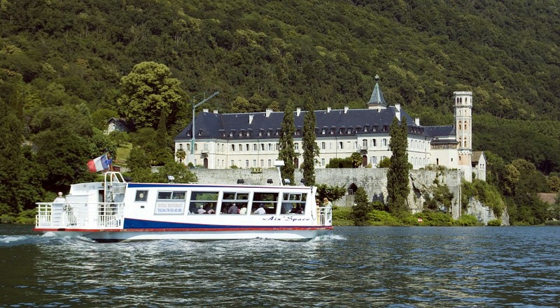 Cruses on the Lac du Bourget