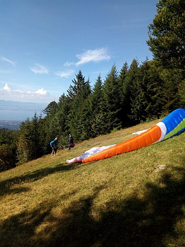 Aires de départ parapente et delta de Très le Mont