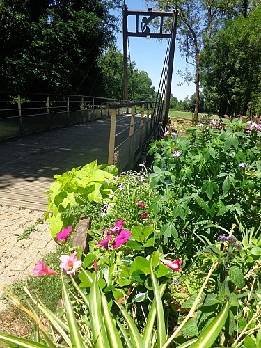 Circuit Vonnas d'eau, de fleurs et de charme