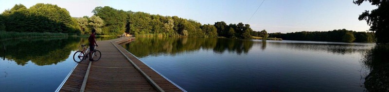 Floating footbridge of the Grange du Pin