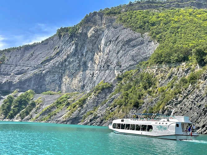 Traversées avec le bateau La MIRA