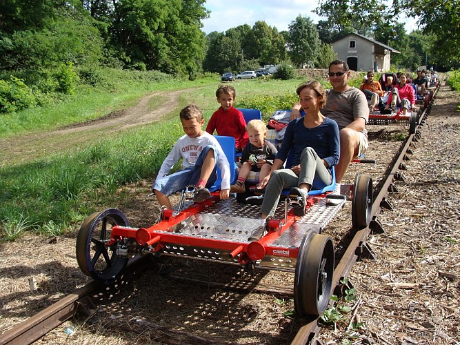 Pédalorail des Lacs à Nieudan