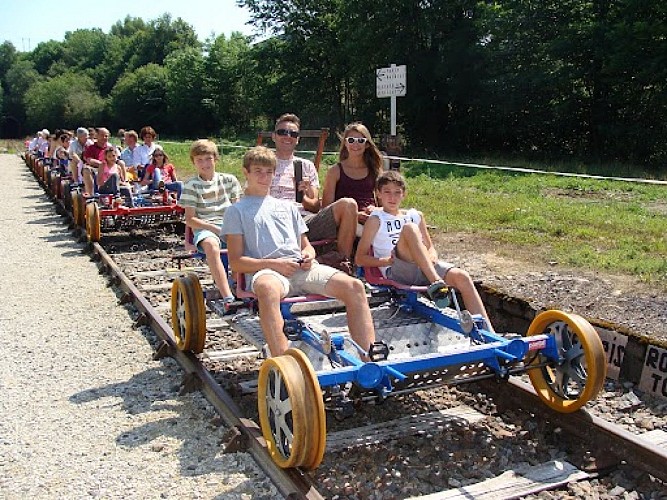 Pédalorail des Lacs à Nieudan