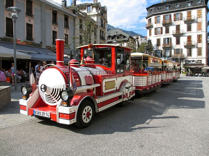 Le petit train touristique de Chamonix - Autocars Borini