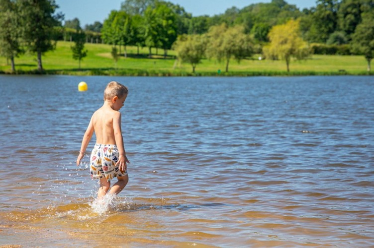 Swimming - L'Etang Philippe