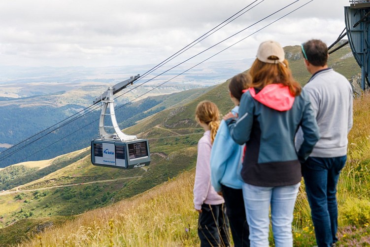 Seilbahn am Plomb du Cantal