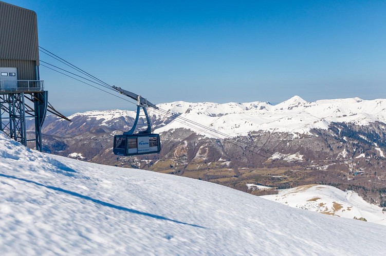 Seilbahn am Plomb du Cantal