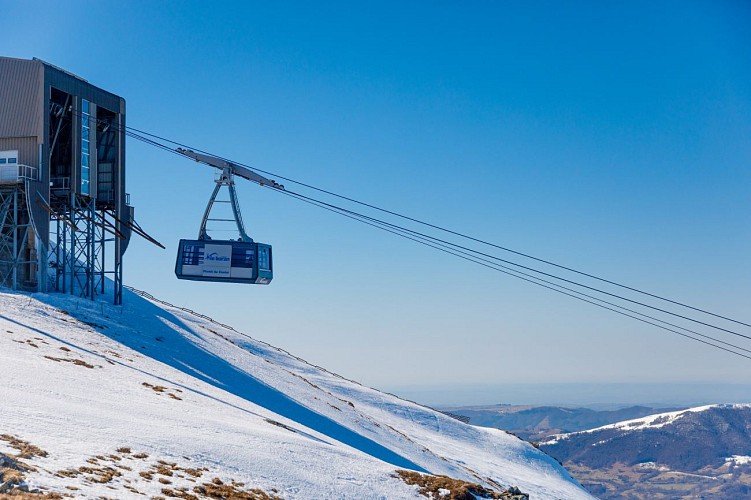 Seilbahn am Plomb du Cantal