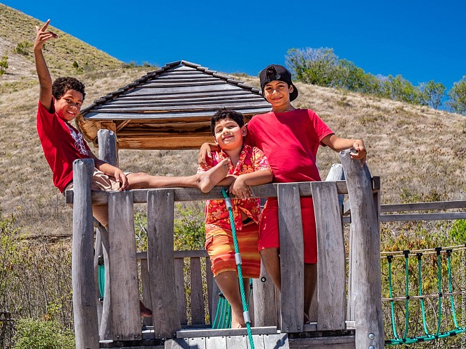 Aire de jeux pour  enfants à Deva