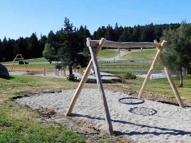 Aire de jeux au Col de la Loge