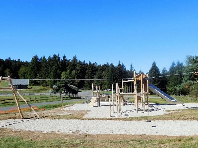 Aire de jeux au Col de la Loge