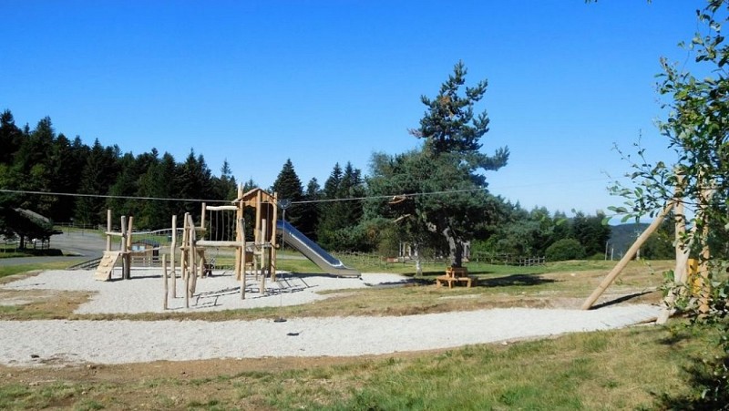 Aire de jeux au Col de la Loge