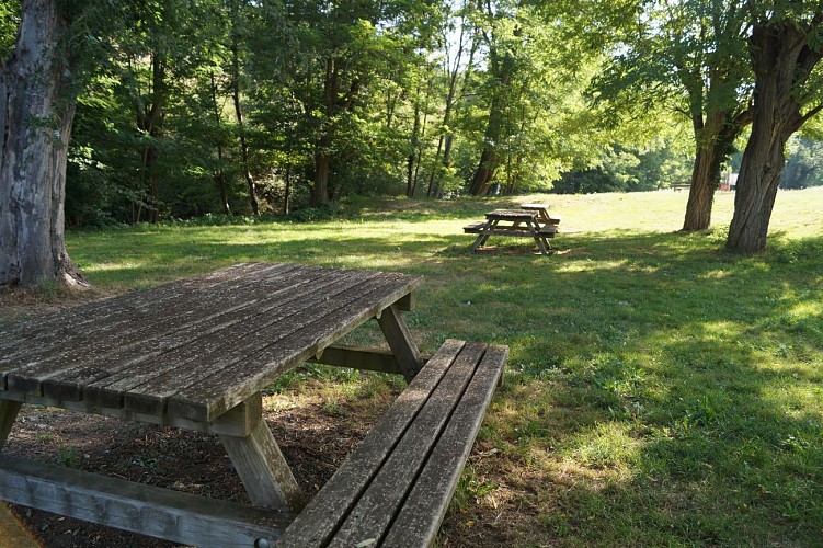 Aire de pique-nique des bords de Loise