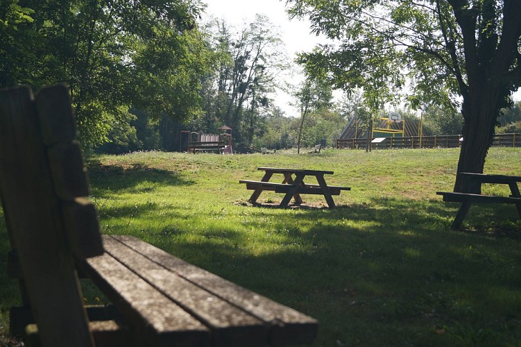 Aire de pique-nique des bords de Loise