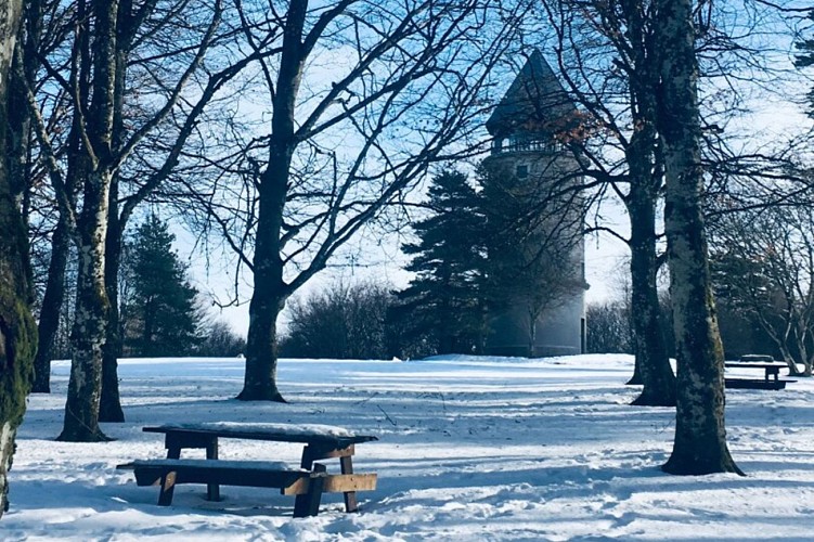 Aire de pique-nique de la Tour Matagrin
