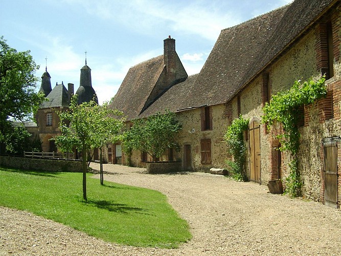 La cour intérieure de la Commanderie d'Arville