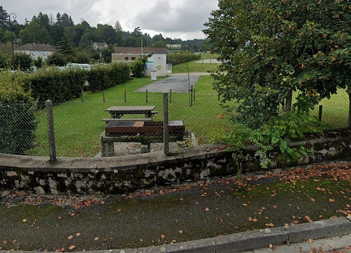 CROCQ_Aire-de-Camping-cars-pique-nique