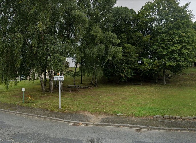 CROCQ_Aire-de-Camping-cars-pique-nique_2