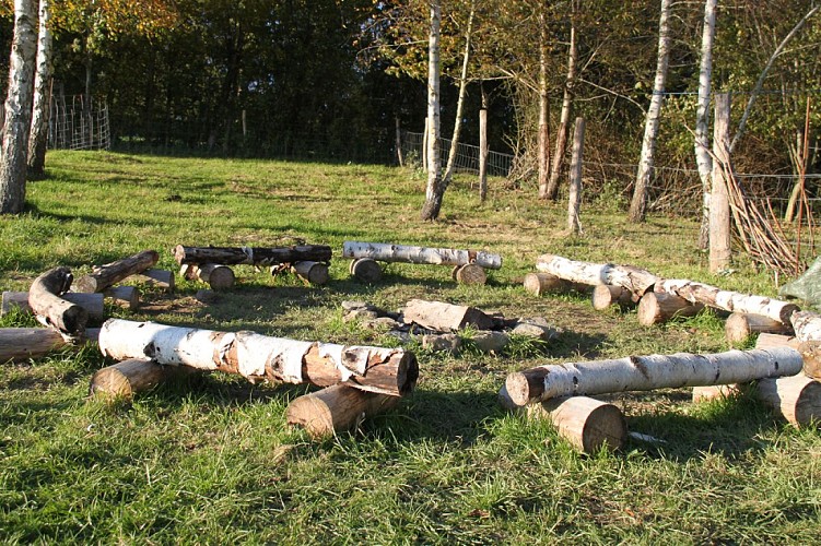L'asbl-Flâneries-aire de bivouac