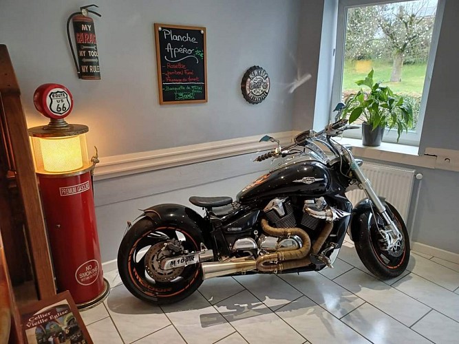 Décoration restaurant le motor grill 