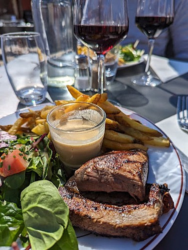 Restaurant et caviste