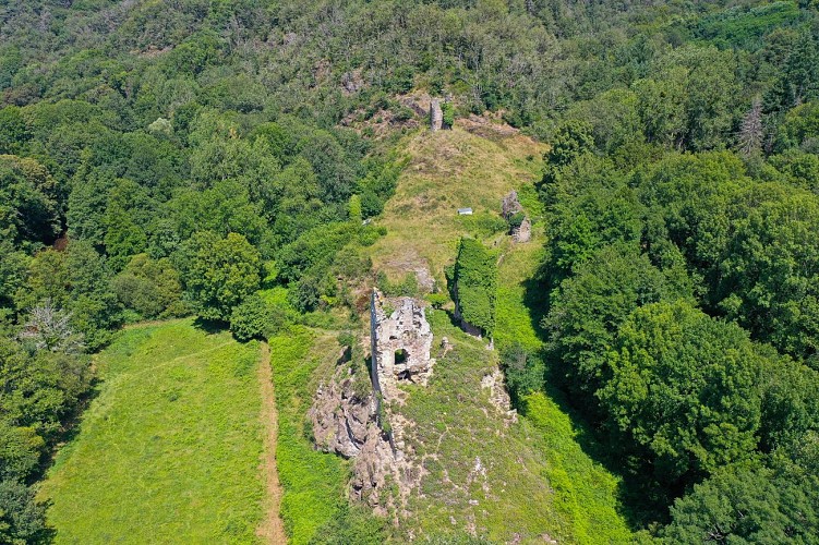 ruinesdroneMalval23_©CreuseTourisme