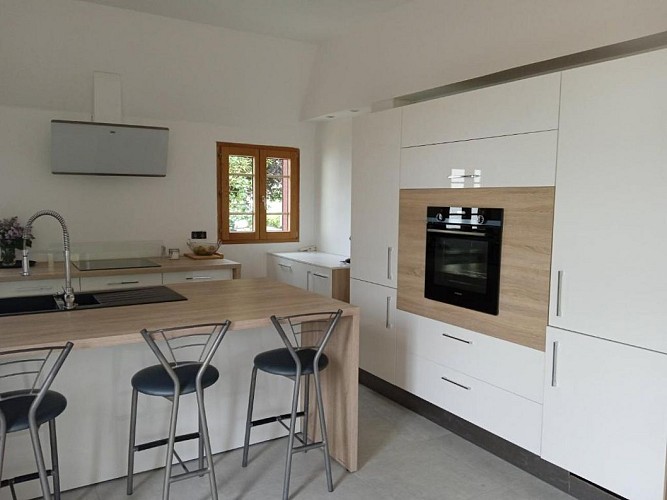 Villa Douce Loue - espace cuisine ©Gauthier Philippe