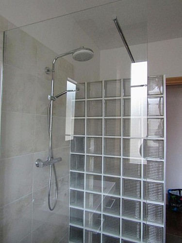 Villa Douce Loue - douche1 ©Gauthier Philippe