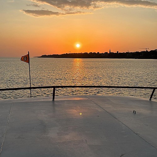 Balade en mer au coucher du soleil à bord de l'Evasion 3