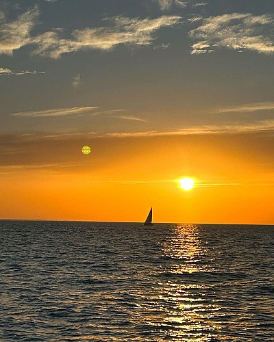 Balade en mer au coucher du soleil à bord de l'Evasion 3