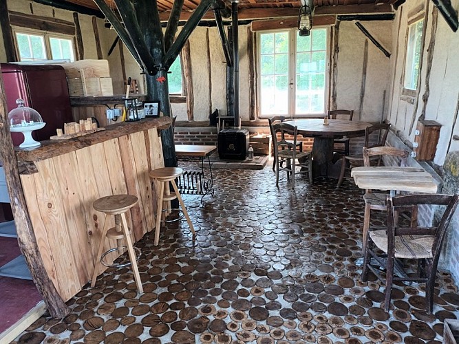 PHOTO page 4 intérieur salon