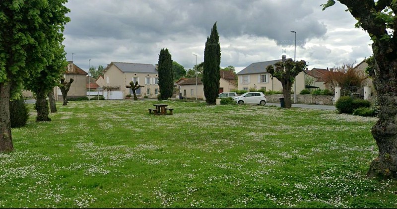 Aire de pique-nique - La Chapelle-Viviers