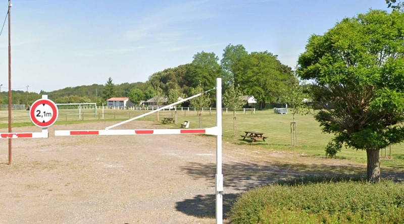 Aire de pique-nique - Stade Le Vigeant